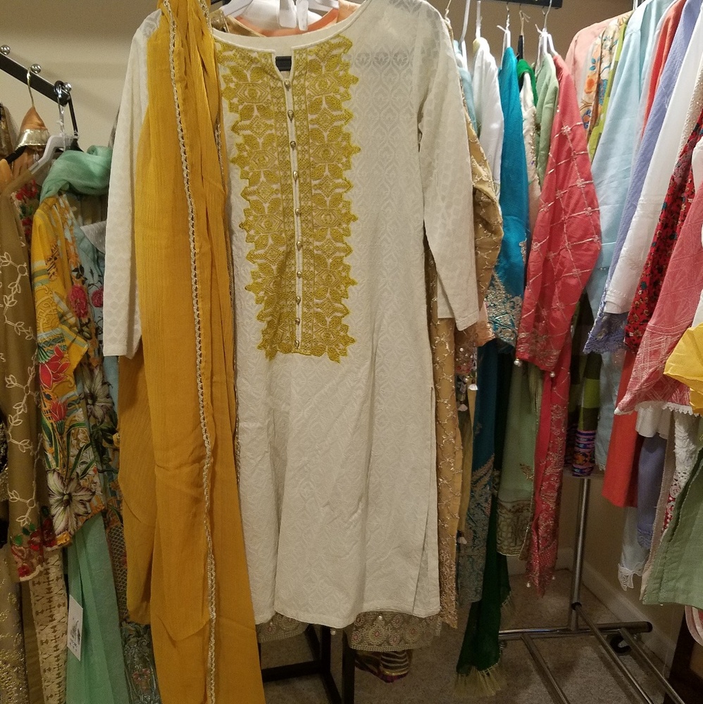 Pakistani lawn suit